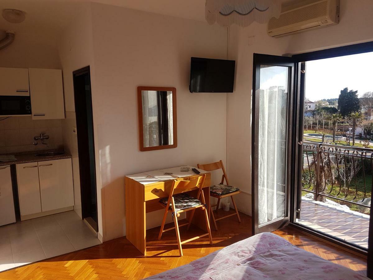 Apartments Zova メドゥリン エクステリア 写真
